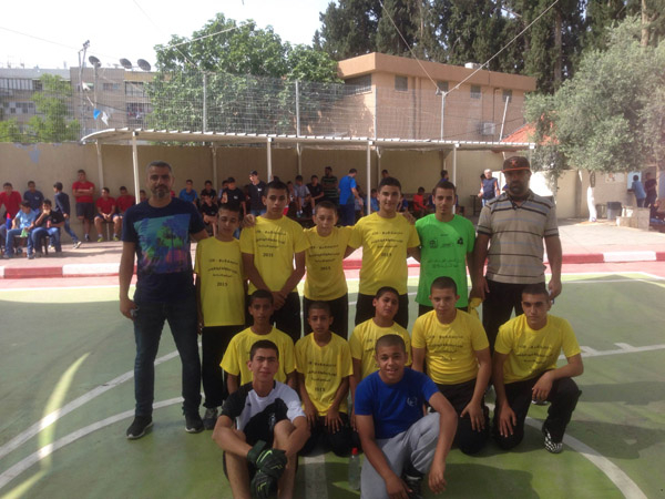 تكريم طلاب المدارس الفائزين ببطولة دوري كرة القدم للمرحلة الاعدادية في اللد